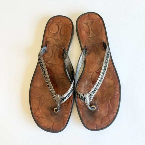 Coach Laurel Silver Tan Leather Rubber Outsole Flip Flops Sandals size 8 - Picture 16 of 16
